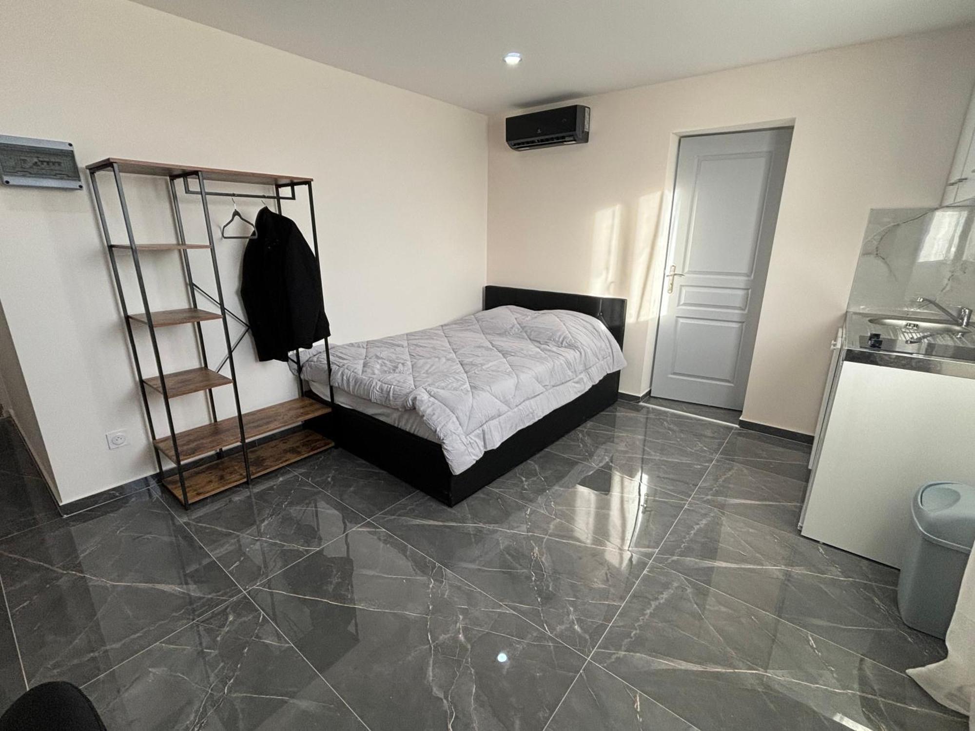 Luna Décines-Charpieu Exterior foto
